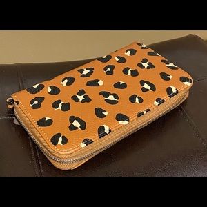 Thirty One Leopard Pebbles zip Wallet 5” x 8”